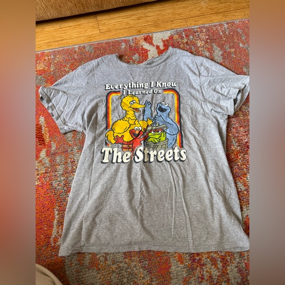 Sesame Street Tops - Vintage Oversized Sesame Street Heather Gray Tee